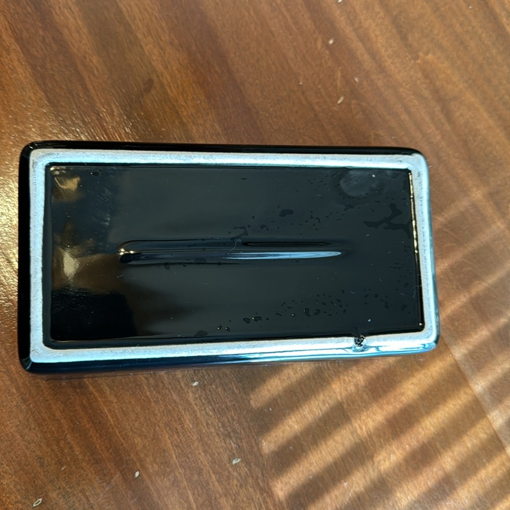 Black Rae Dunn soap dish - Picture 3 of 4